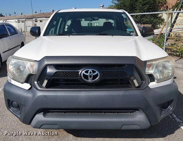 Image of Toyota Tacoma equipment image 1