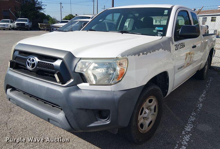 Image of Toyota Tacoma Primary image