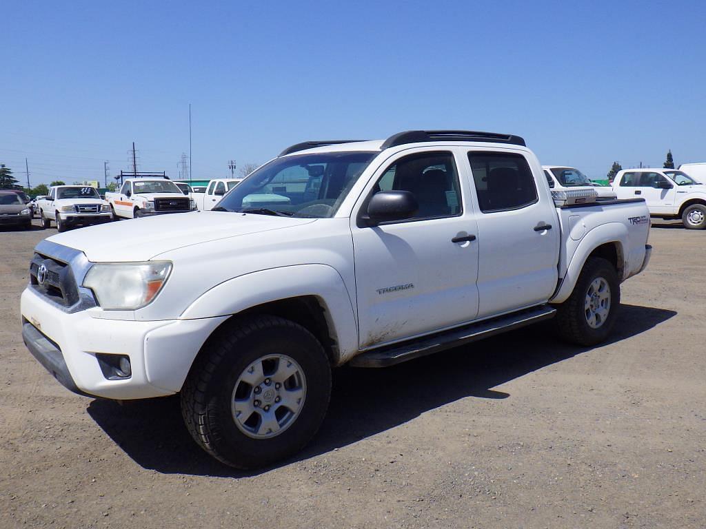 Image of Toyota Tacoma Primary image