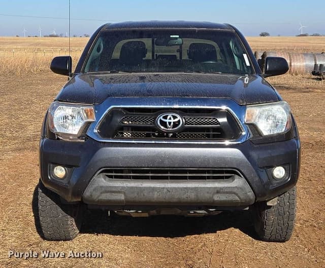 Image of Toyota Tacoma equipment image 1