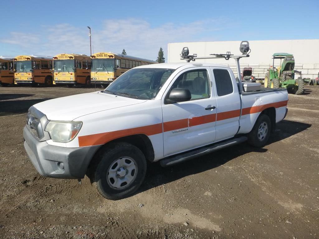 Image of Toyota Tacoma Primary image