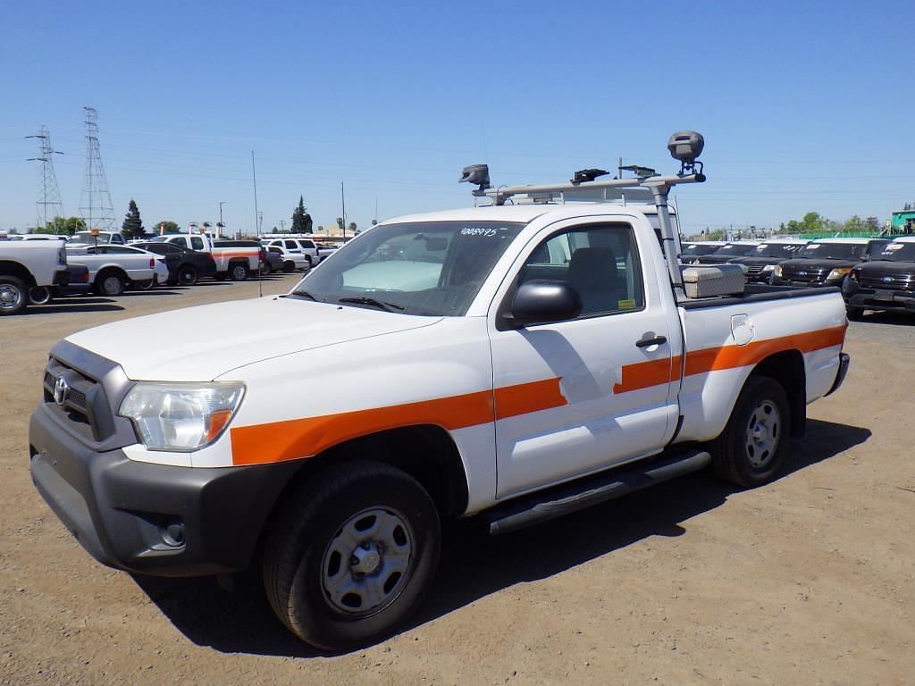 Image of Toyota Tacoma Primary image