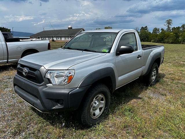 Image of Toyota Tacoma equipment image 1