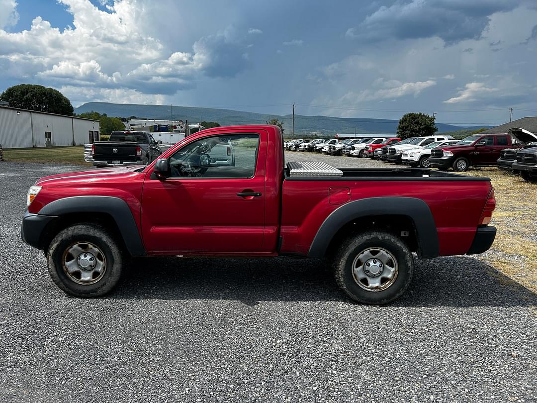 Image of Toyota Tacoma Primary image