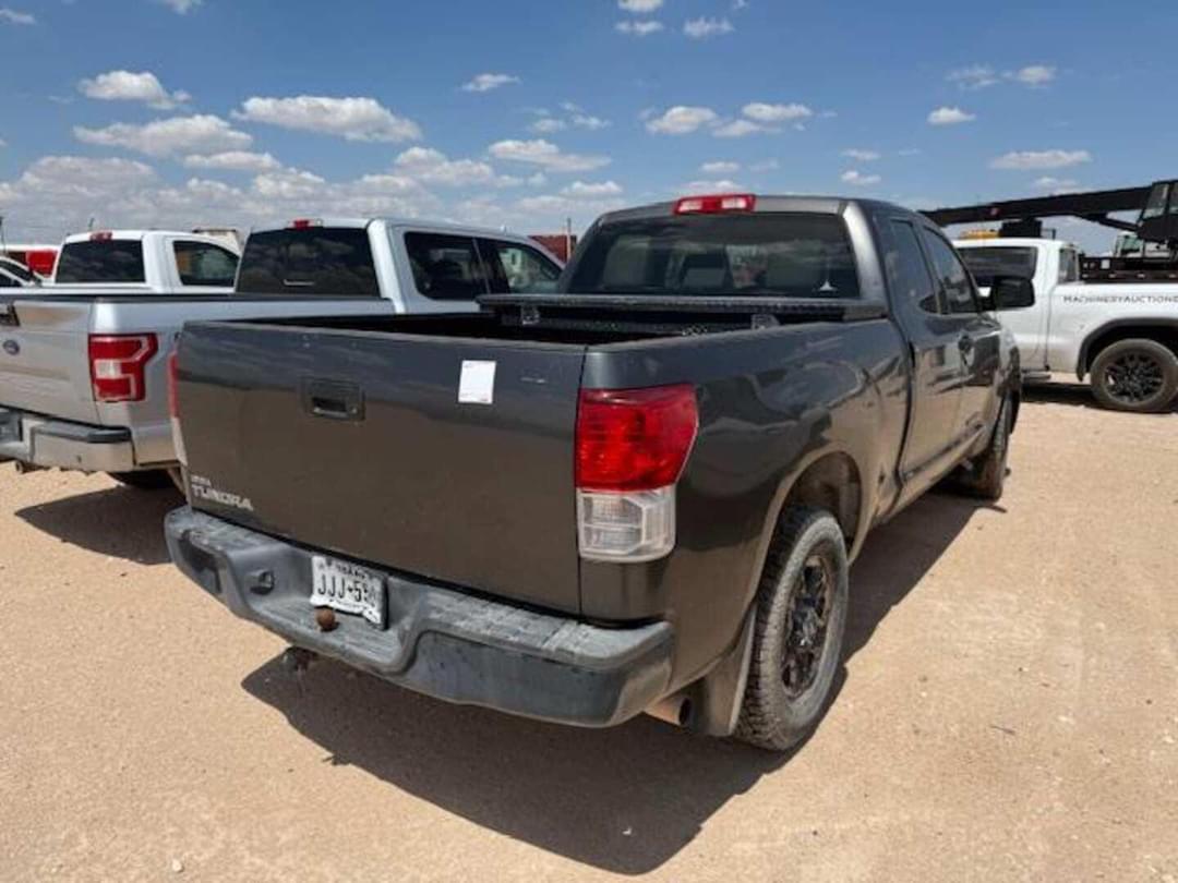 Image of Toyota Tundra Image 1