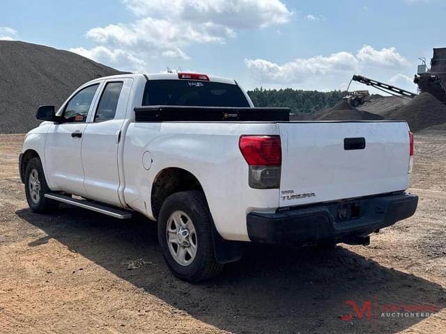 Image of Toyota Tundra equipment image 2
