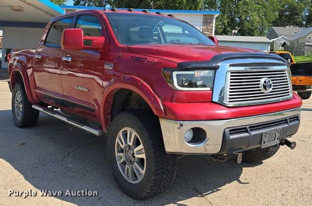 Image of Toyota Tundra equipment image 2