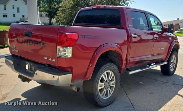 Image of Toyota Tundra equipment image 4