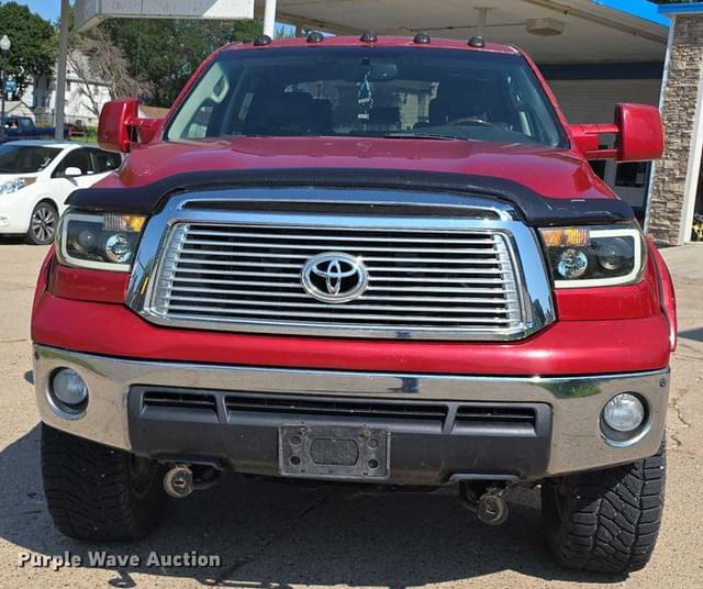 Image of Toyota Tundra equipment image 1