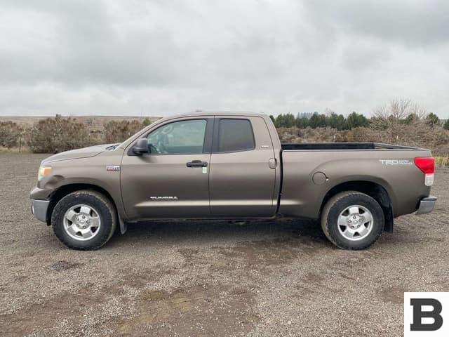 Image of Toyota Tundra equipment image 1