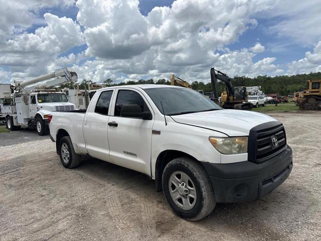 Image of Toyota Tundra equipment image 3