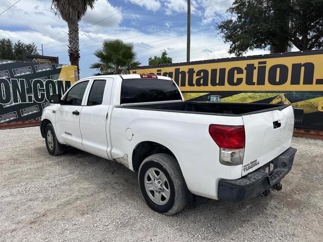 Image of Toyota Tundra equipment image 1