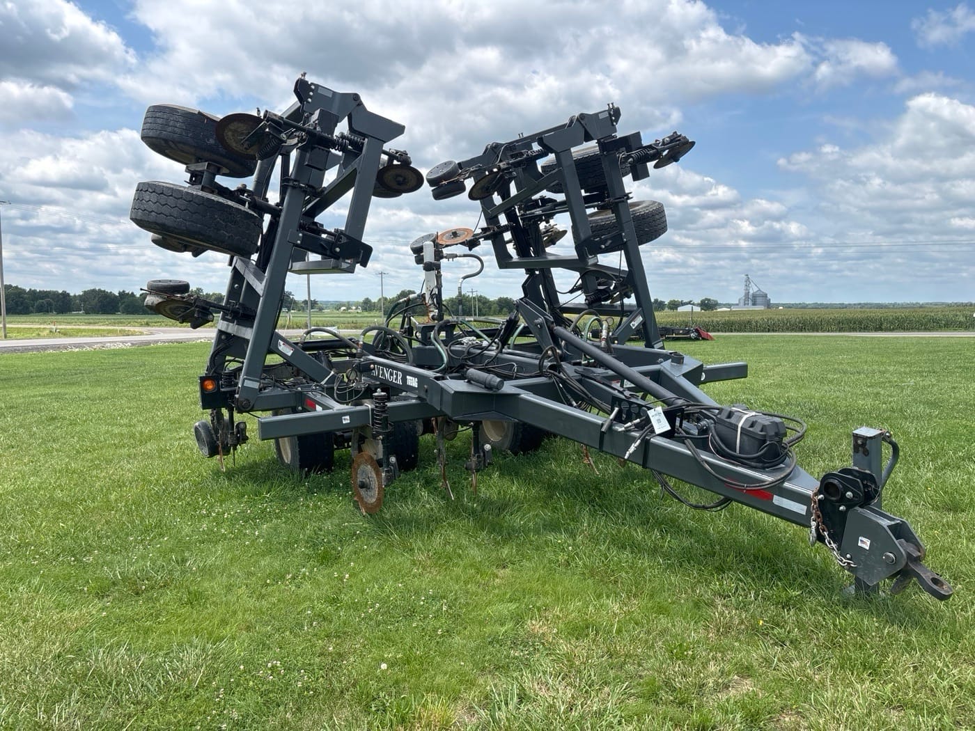 2013 TRUAG Avenger 1700 Equipment Image0