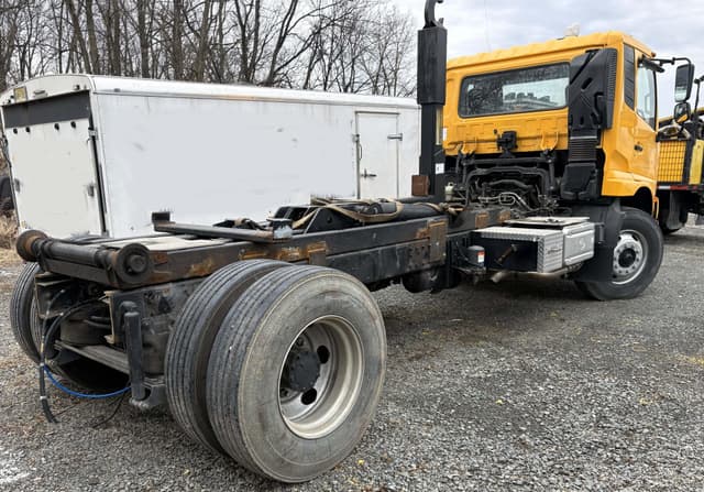 Image of UD 3300 equipment image 2