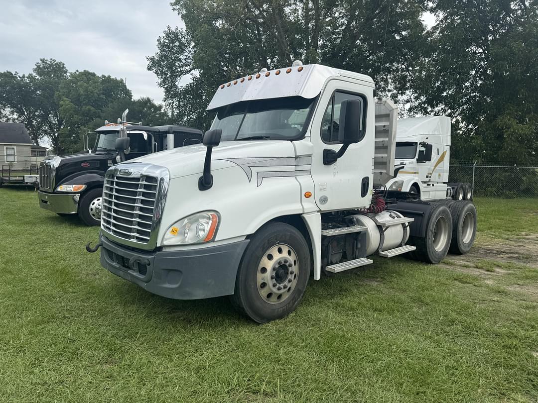 Image of Freightliner Cascadia Primary image