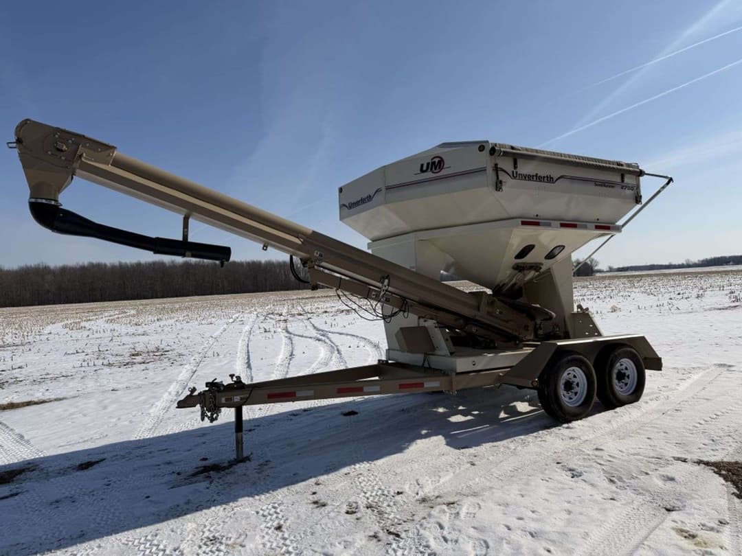 Image of Unverferth Seed Runner 2750 Primary image