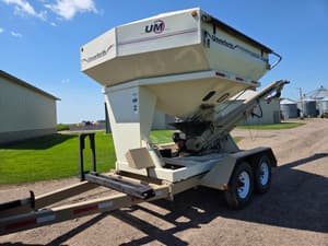 2013 Unverferth Seed Runner 2750 Image