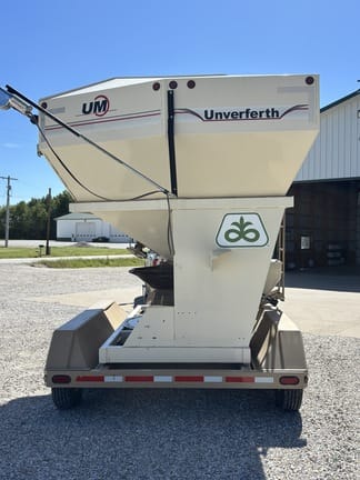 2013 Unverferth 3750 Equipment Image0