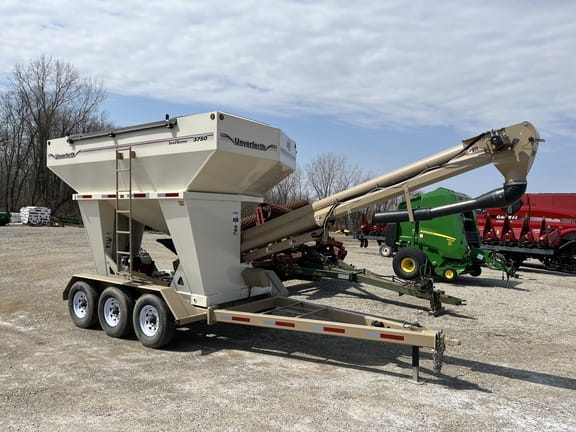 2013 Unverferth 3750 Equipment Image0