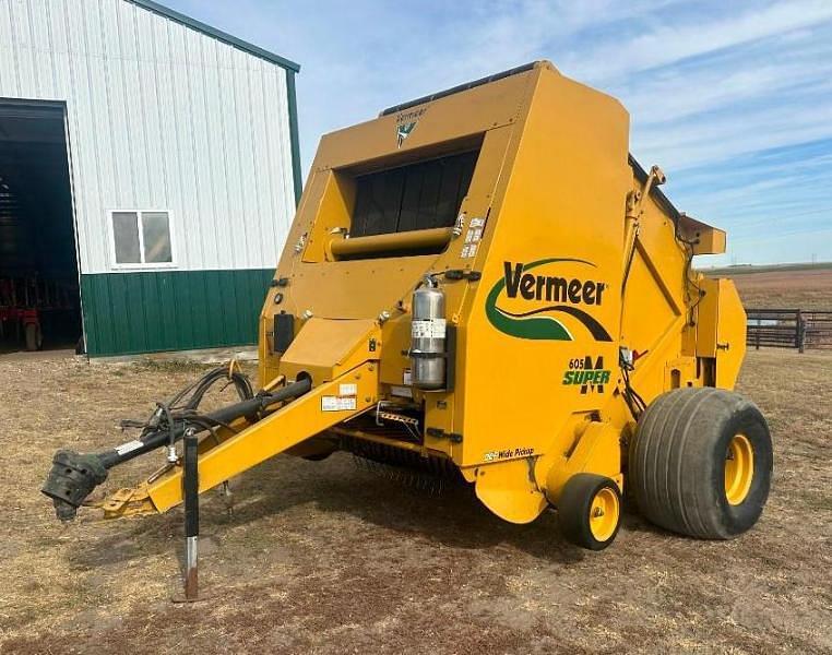 Image of Vermeer 605 Super M Primary image