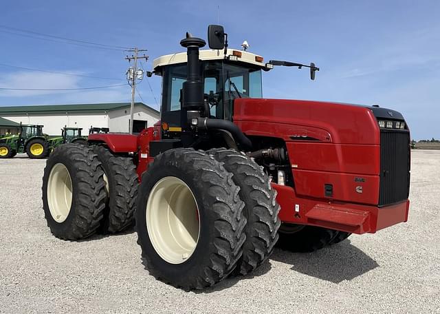 Image of Versatile 2375 equipment image 4