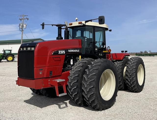 Image of Versatile 2375 equipment image 1