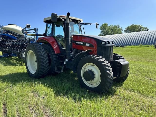 Image of Versatile 280 equipment image 1