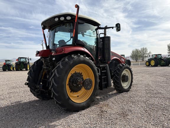 Image of Versatile 310 equipment image 4