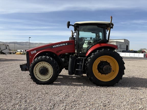 Image of Versatile 310 equipment image 1