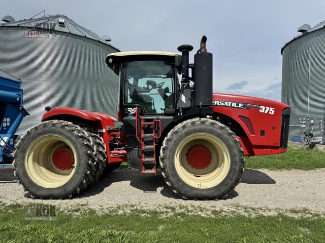 Image of Versatile 375 equipment image 1