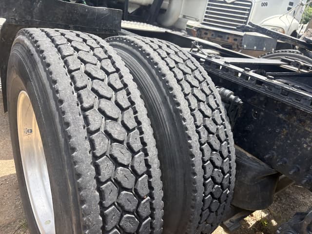 Image of Volvo D13 equipment image 4
