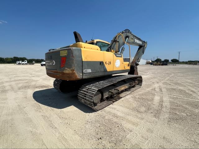 Image of Volvo EC220DL equipment image 4