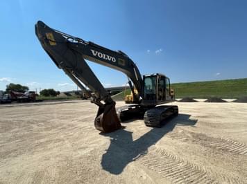 Main image Volvo EC220DL