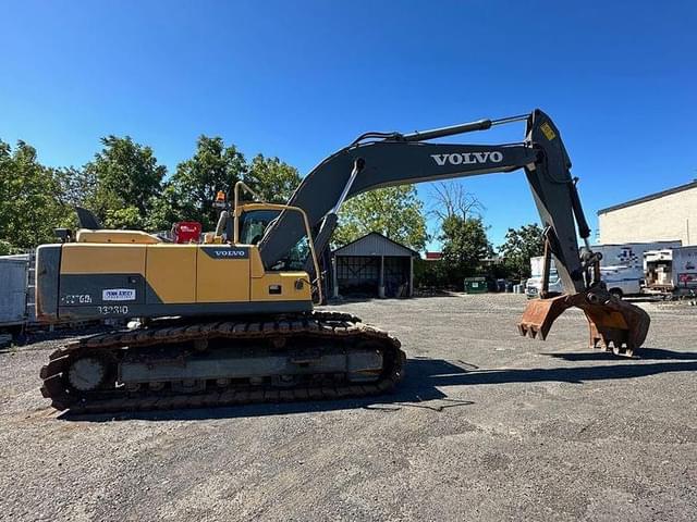 Image of Volvo EC220DL equipment image 1