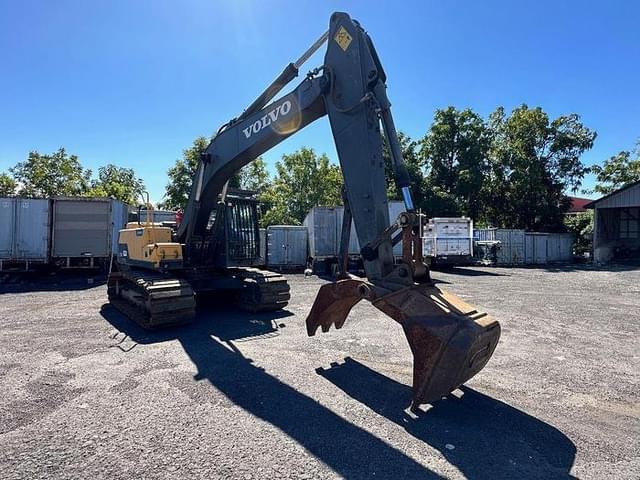 Image of Volvo EC220DL equipment image 4