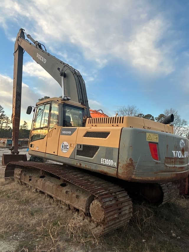 Image of Volvo EC300DLR equipment image 2