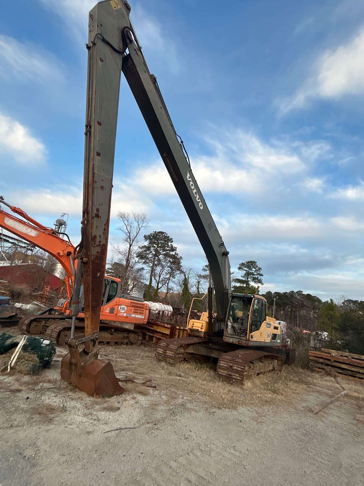 2013 Volvo EC300DLR Equipment Image0