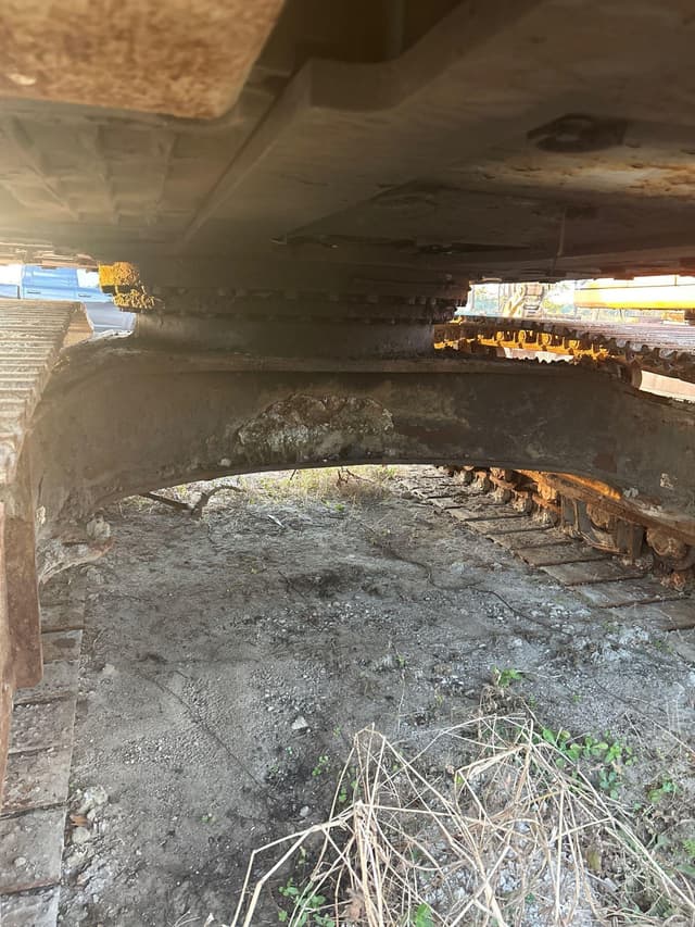 Image of Volvo EC300DLR equipment image 4