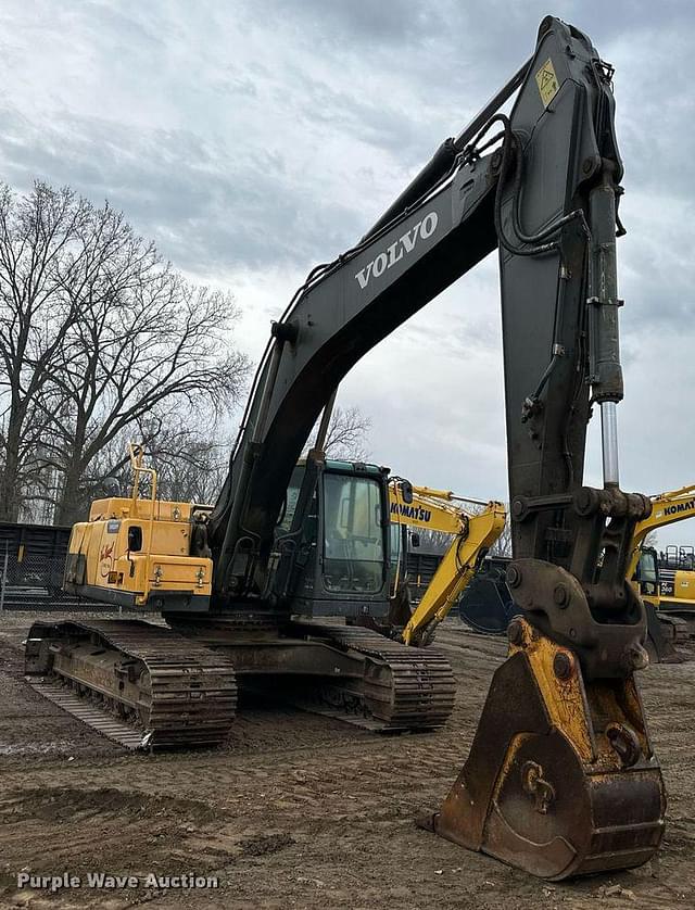 Image of Volvo EC300DL equipment image 2