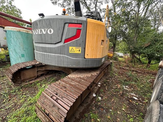 Image of Volvo ECR235DL equipment image 1
