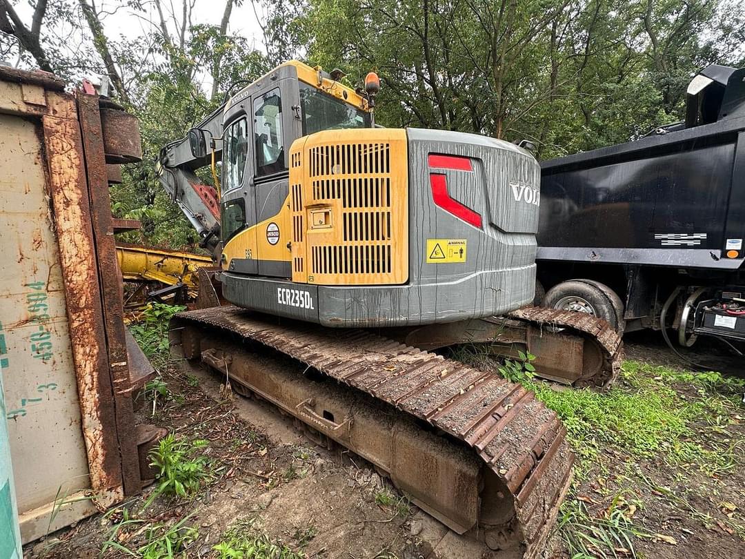 Image of Volvo ECR235DL Primary image