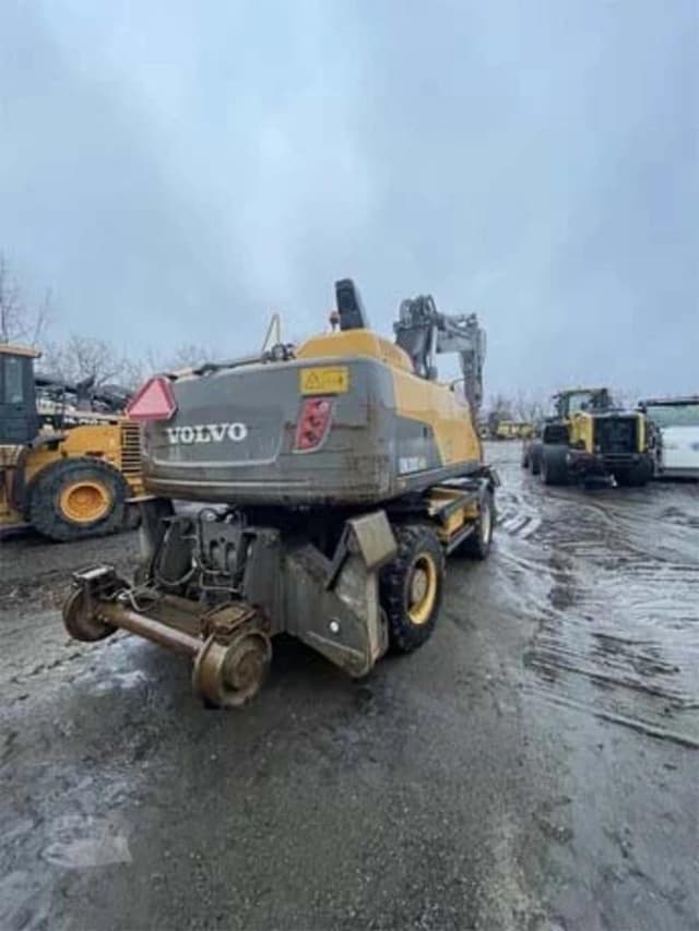 Image of Volvo EW210D equipment image 3