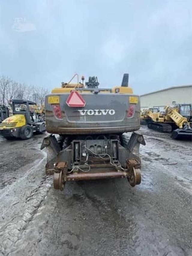 Image of Volvo EW210D equipment image 4