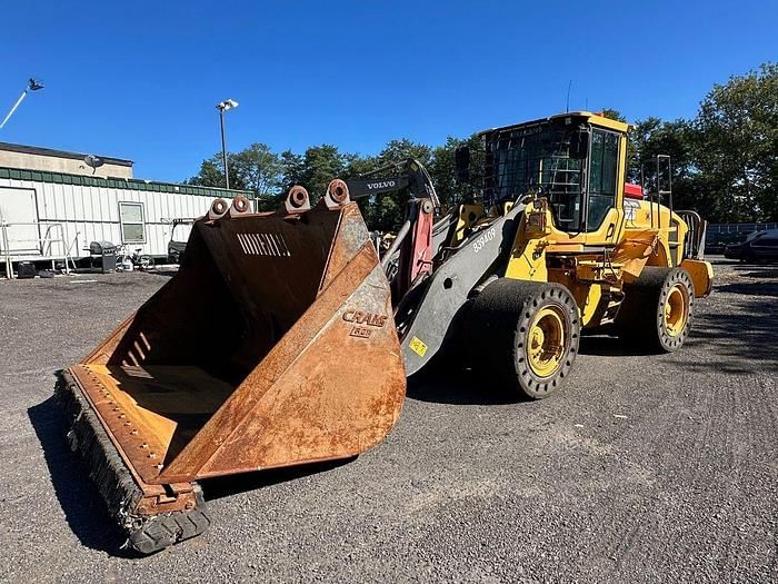 2013 Volvo L120G Equipment Image0