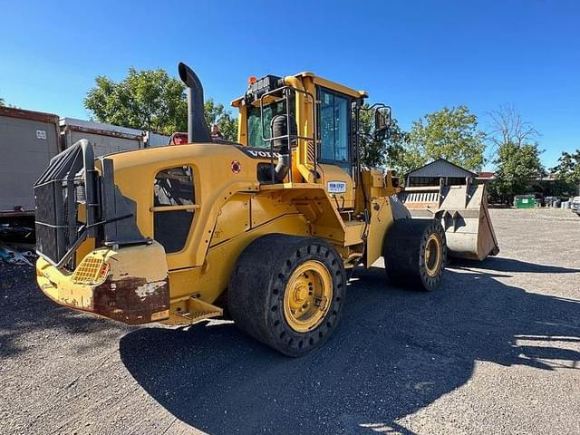 Image of Volvo L120G equipment image 1