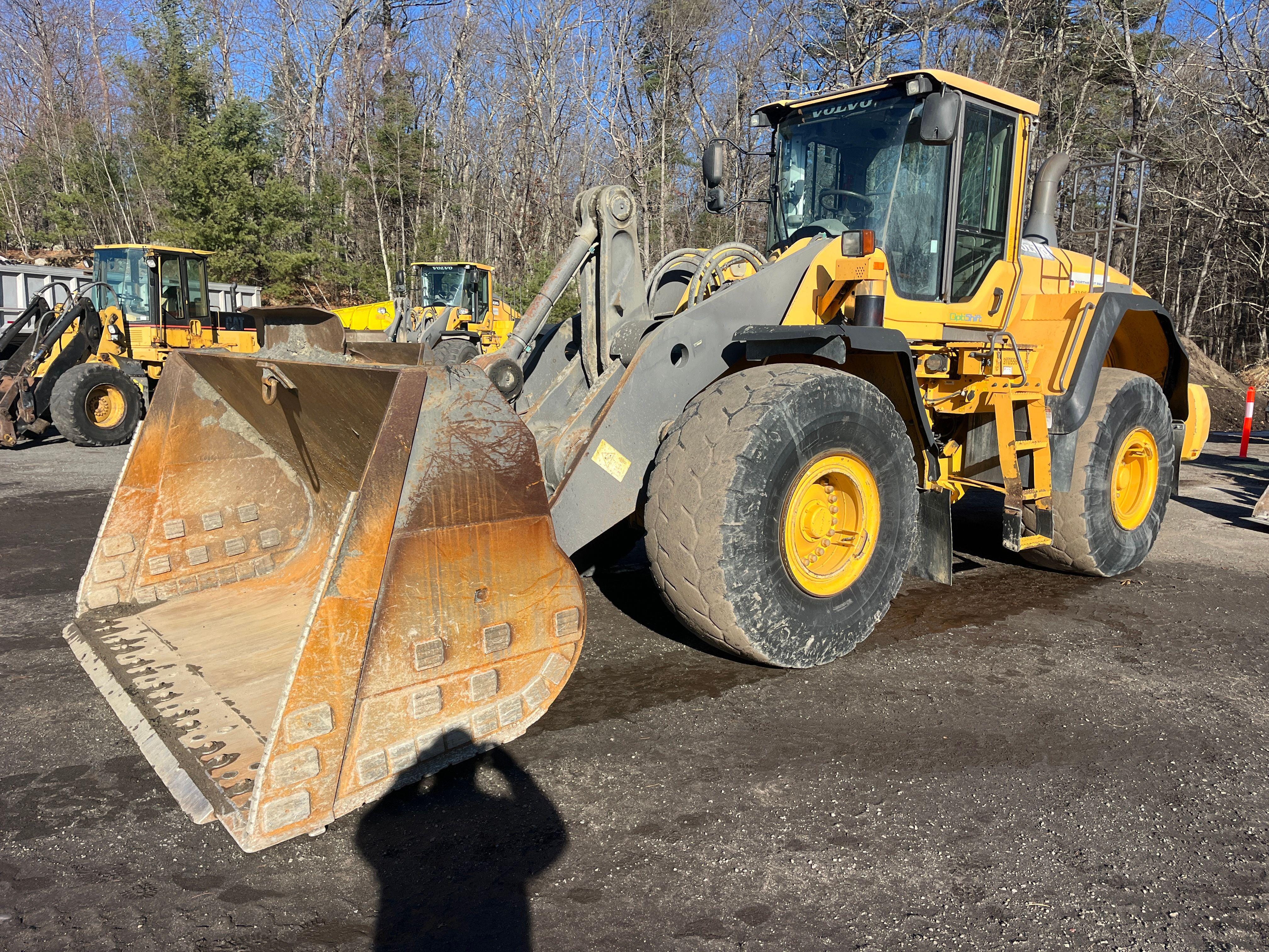 Main image Volvo L180G