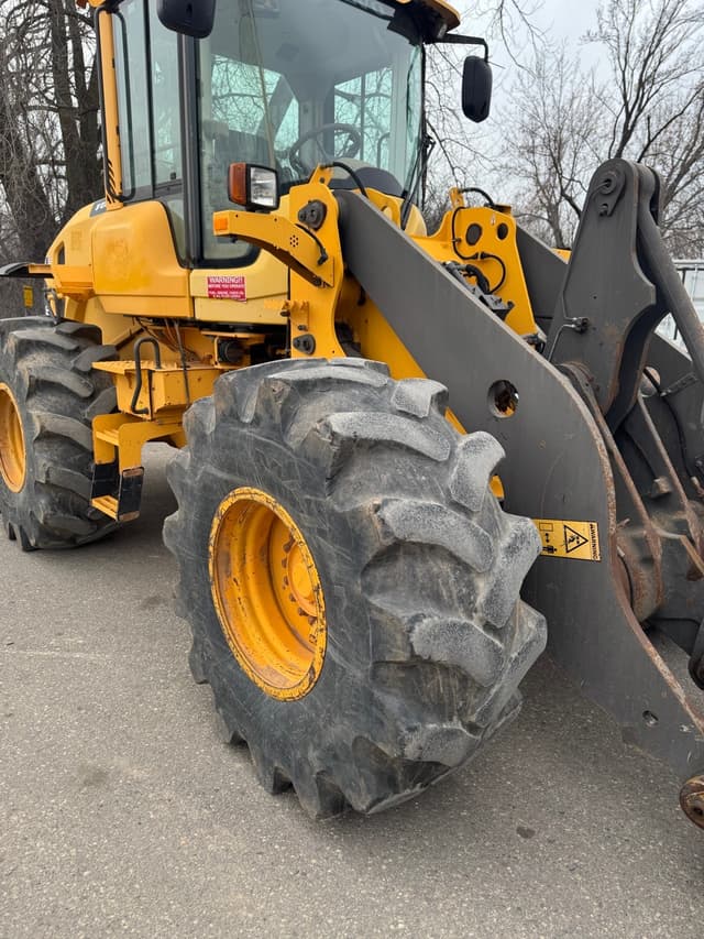 Image of Volvo L70G equipment image 2