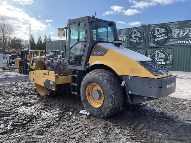 Image of Volvo SD115D equipment image 1