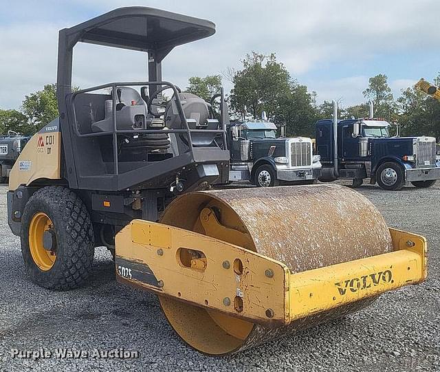 Image of Volvo SD75 equipment image 2