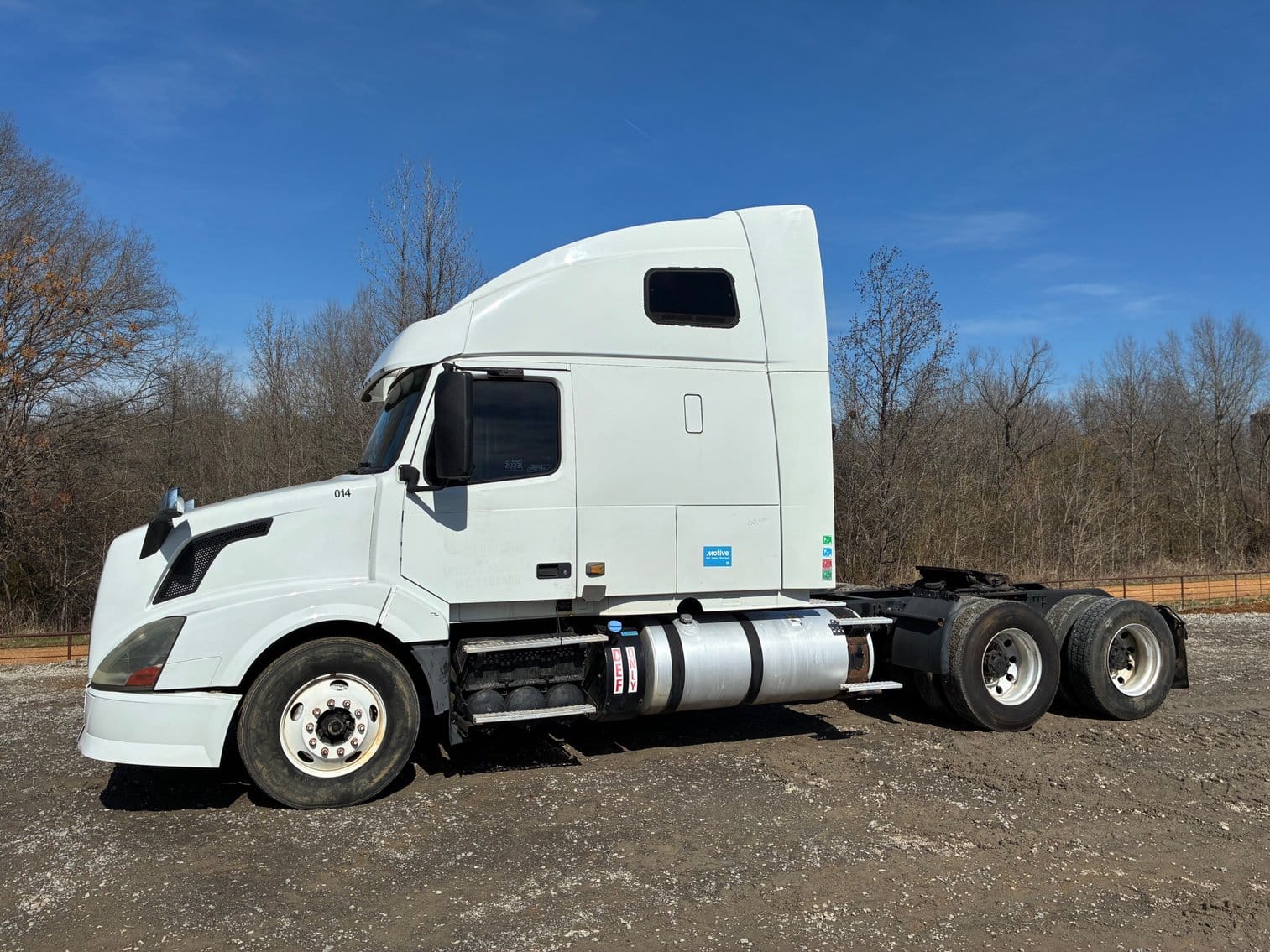 2013 Volvo VN Equipment Image0